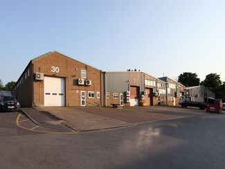 Plus de détails pour Church Rd, Leatherhead - Industriel/Logistique à louer