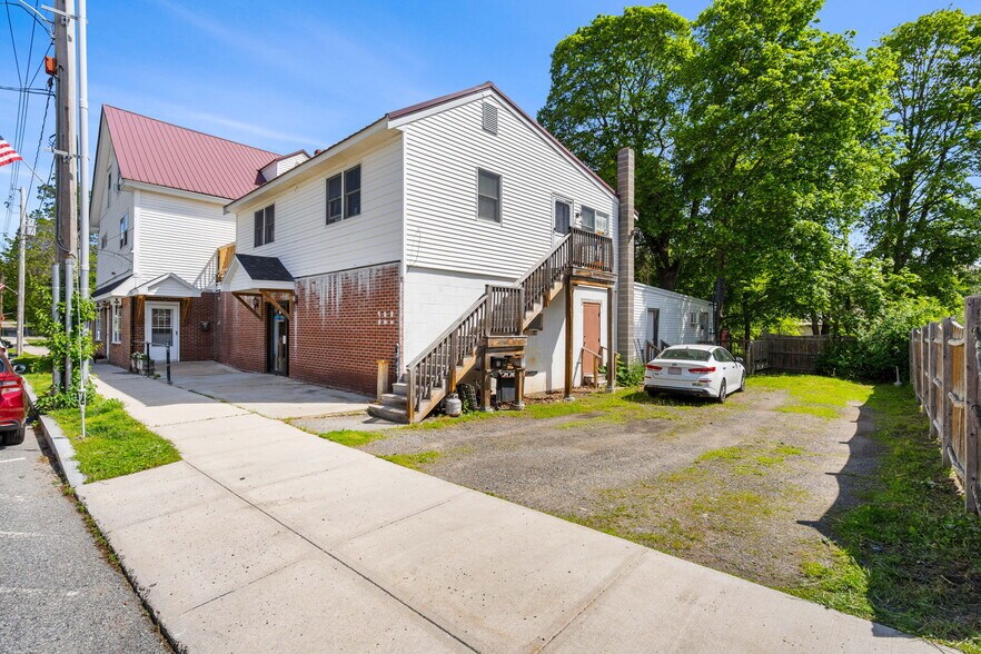 15 Church St, Merrimac, MA à vendre - Photo de l’immeuble – Image 3 sur 37
