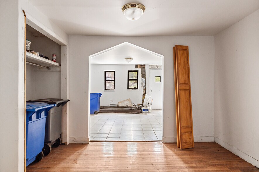 738 Lafayette Ave, Brooklyn, NY à vendre - Photo intérieure – Image 3 sur 11