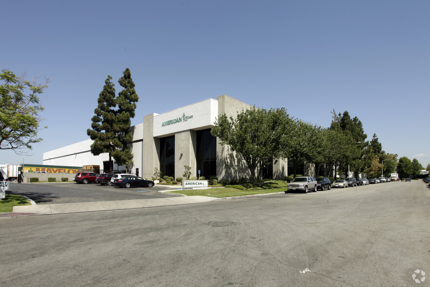 13545-13565 Larwin Cir, Santa Fe Springs, CA à louer - Photo de l’immeuble – Image 3 sur 14