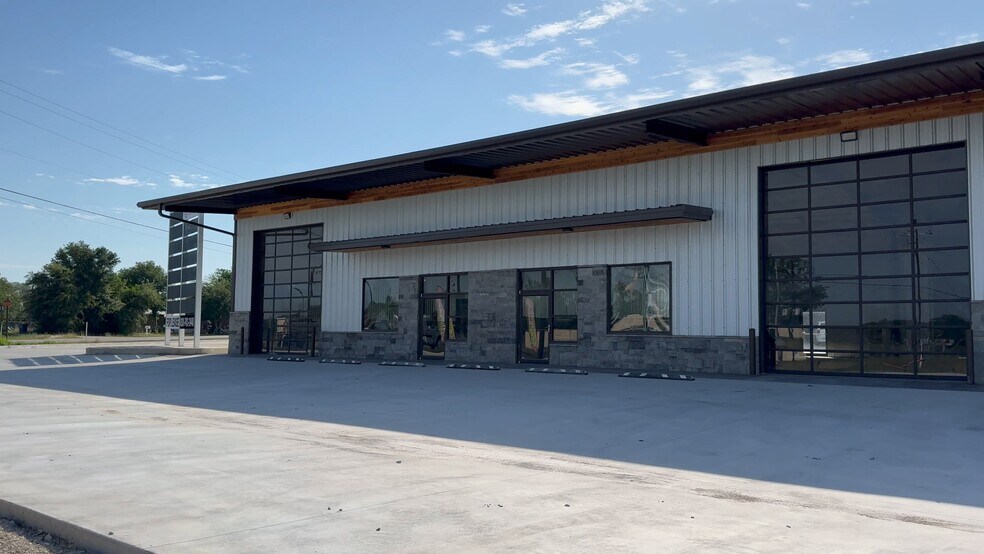 1055 FM 2623, Seguin, TX à louer - Vidéo sur l’annonce professionnelle – Image 2 sur 16