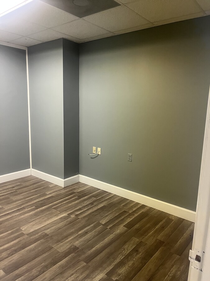 10001 Lewis Dr, Damascus, MD 20872 - Lot A-100 - - Photo intérieure - Image 2 of 5