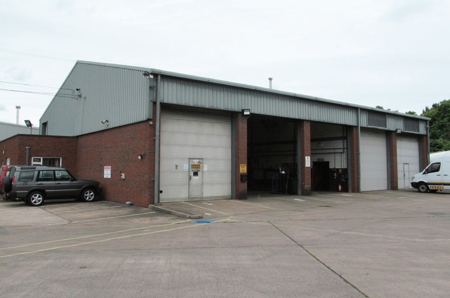 Unit 25 Hampton Lovett Industrial Estate portefeuille de 2 biens à vendre sur LoopNet.fr - Photo principale – Image 2 sur 2