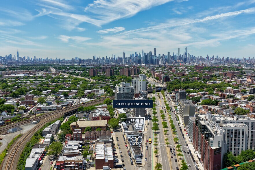 7050 Queens Blvd, Woodside, NY à vendre - Aérien – Image 3 sur 3