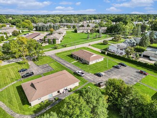 Plus de détails pour 700-710 S Dewitt Dr, Dewitt, MI - Logement à vendre