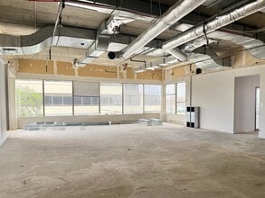 1550 Rue Ampère, Boucherville, QC à louer Photo intérieure– Image 1 sur 5