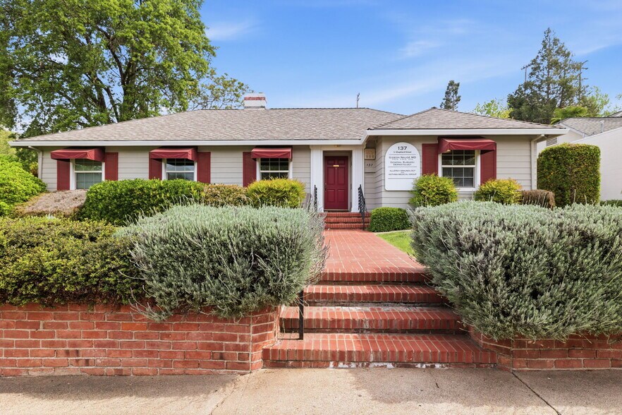 137 S Shepherd St, Sonora, CA à vendre - Photo de l’immeuble – Image 3 sur 35