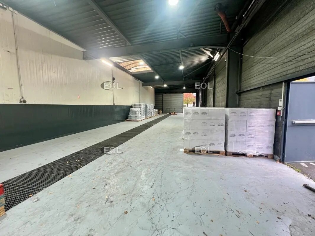 Industriel/Logistique dans Gonesse à louer Photo de l’immeuble– Image 1 sur 21