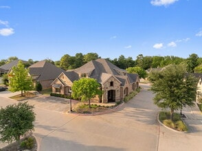 8233 Mid Cities Blvd, North Richland Hills, TX à vendre Photo de l’immeuble– Image 2 sur 22