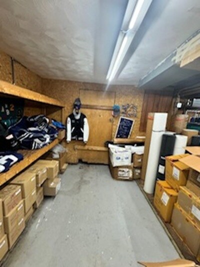 319 Hathaway Blvd, New Bedford, MA à vendre - Photo intérieure – Image 2 sur 12