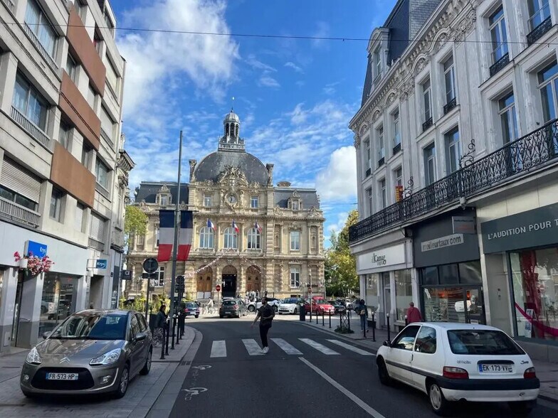 Local commercial dans Tourcoing à vendre - Photo de l’immeuble – Image 1 sur 1