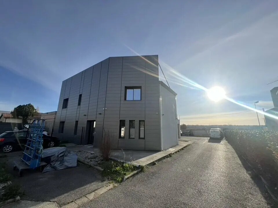 Bureau dans LES MILLES à louer Photo de l’immeuble– Image 1 sur 5