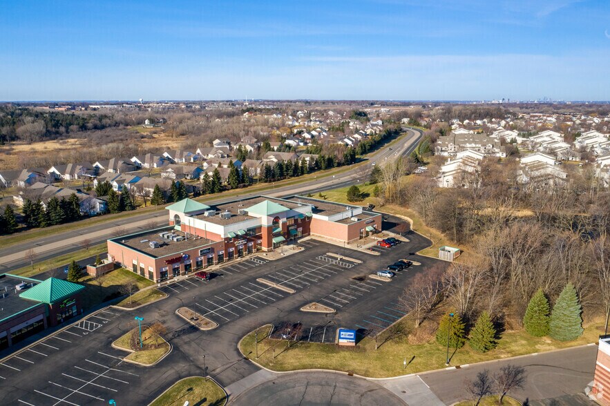 8290-8334 Tamarack Vlg, Woodbury, MN à louer - Photo de l’immeuble – Image 2 sur 9