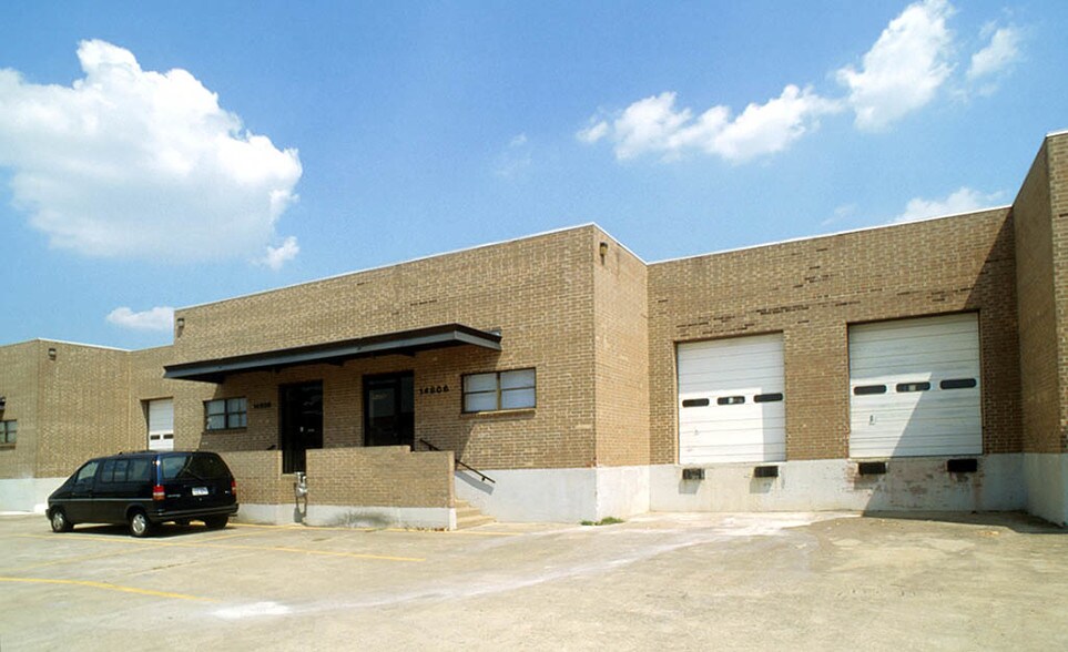 3501 Garden Brook Dr, Dallas, TX à louer - Autre – Image 2 sur 6