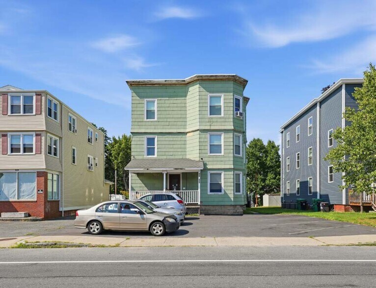 541 Front St, Chicopee, MA à vendre - Photo de l’immeuble – Image 2 sur 10