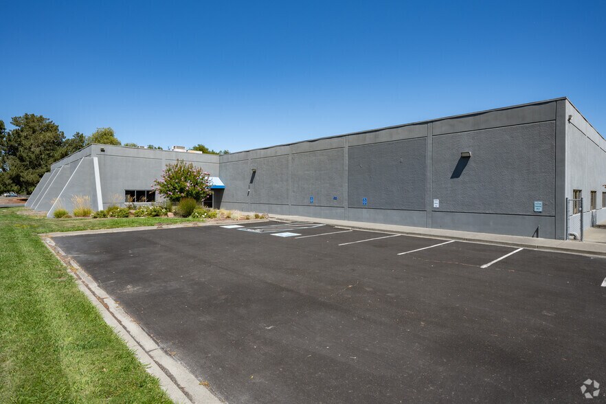 3780 Flightline Dr, Santa Rosa, CA à louer - Photo principale – Image 1 sur 4