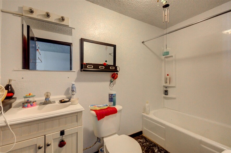 316 E Don Tyler Ave, Dewey, OK à vendre - Photo de l’immeuble – Image 3 sur 8