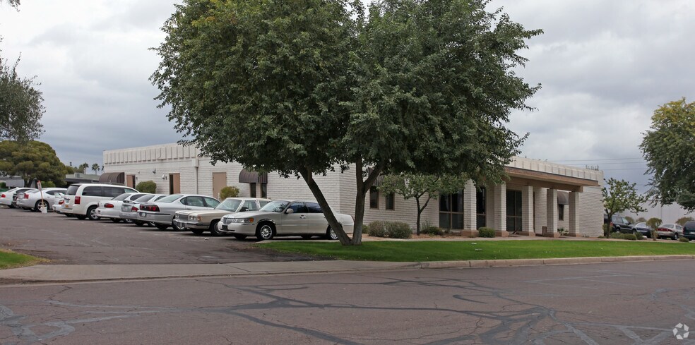 2632 S 24th St, Phoenix, AZ à louer - Photo principale – Image 1 sur 3