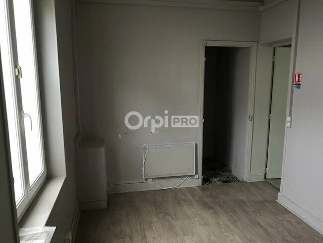 Plus de détails pour Local commercial à louer