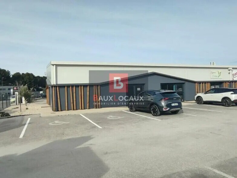 Local commercial dans Pélissanne à louer - Photo de l’immeuble – Image 3 sur 3