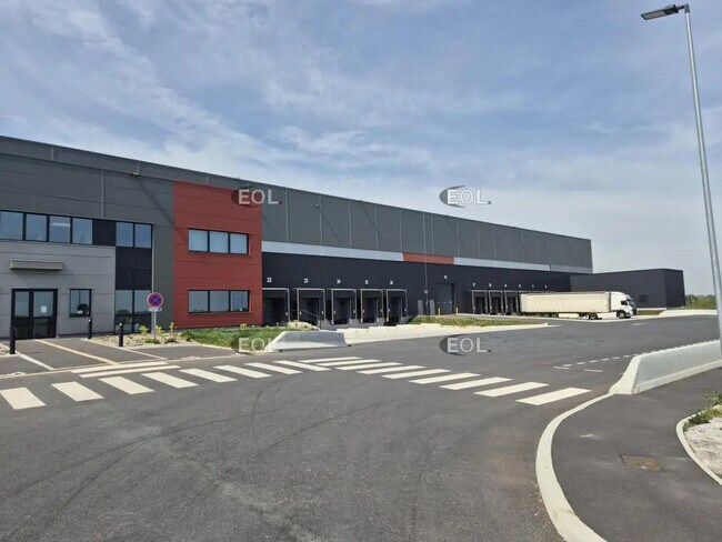 Plus de détails pour 4 Rue Du Besnard, Pléchâtel - Industriel/Logistique à louer