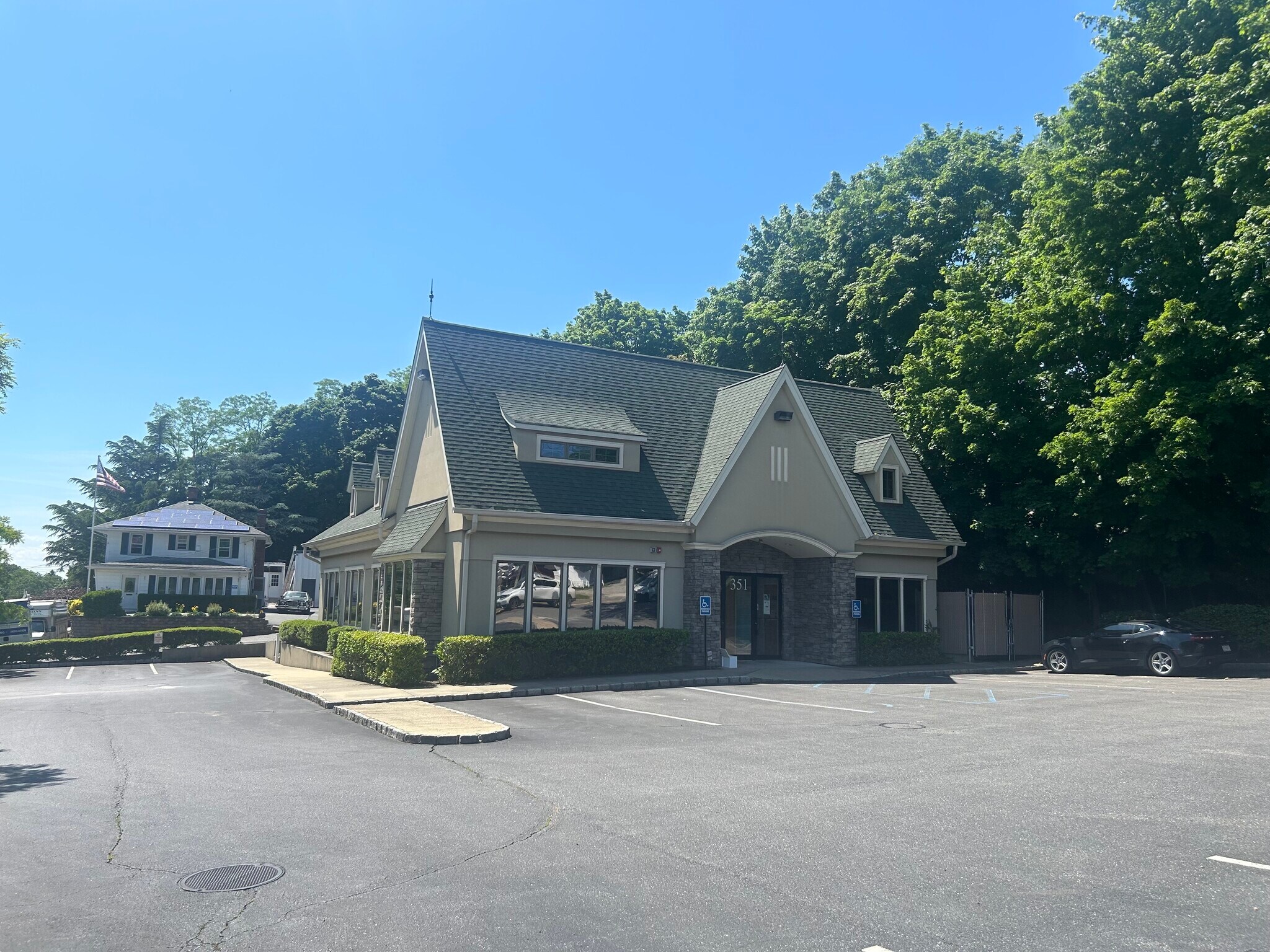351 Fort Salonga Rd, Northport, NY à vendre Photo principale– Image 1 sur 17