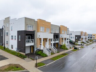 Plus de détails pour 124 Seabrook Dr, Kitchener, ON - Logement à vendre