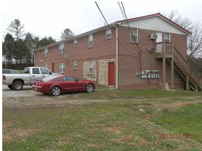 305 Boone St, Strawberry Plains, TN à vendre - Photo de l’immeuble – Image 2 sur 15