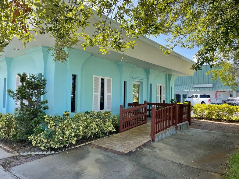 1406 16th St, Vero Beach, FL à vendre - Photo de l’immeuble – Image 2 sur 14