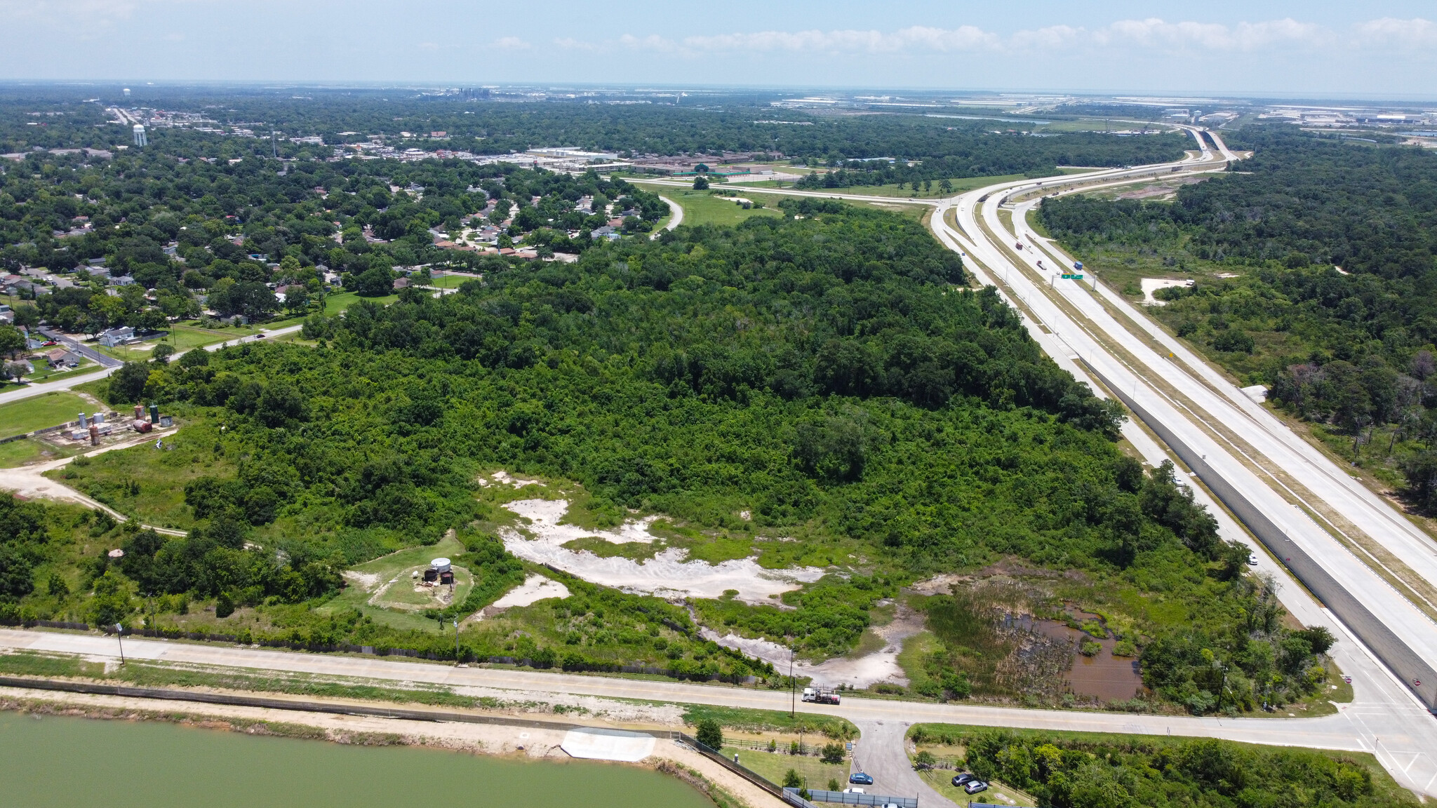 SH 146 Business, Baytown, TX à vendre Photo de l’immeuble– Image 1 sur 15