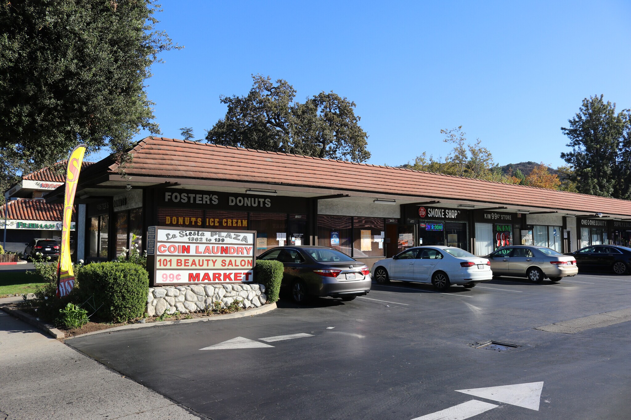 1362-1378 E Thousand Oaks Blvd, Thousand Oaks, CA à louer Photo principale– Image 1 sur 5