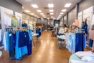 2652-2658 Broadway, Redwood City, CA à louer Photo intérieure– Image 1 sur 7