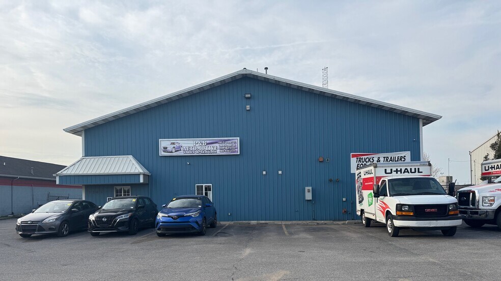 1305 E Summit St, Crown Point, IN à vendre - Photo de l’immeuble – Image 3 sur 12