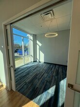 318 Main St, Northborough, MA à louer Photo intérieure– Image 2 sur 8