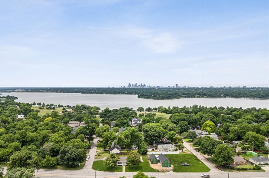 745 N Buckner Blvd, Dallas, TX à vendre - Aérien – Image 3 sur 9