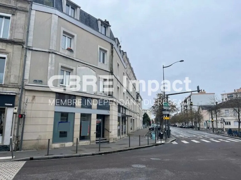 Bureau dans Reims à vendre - Photo de l’immeuble – Image 2 sur 2