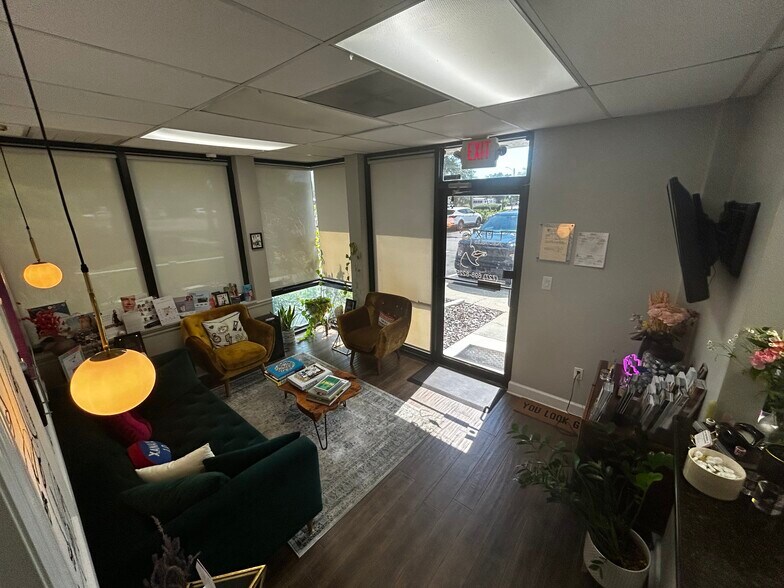 1831 N Belcher Rd, Clearwater, FL à louer - Photo de l’immeuble – Image 3 sur 7