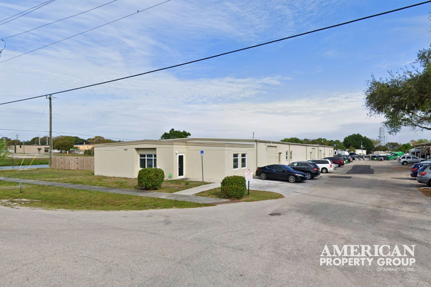 6055 Porter Way, Sarasota, FL à louer Photo principale– Image 1 sur 2