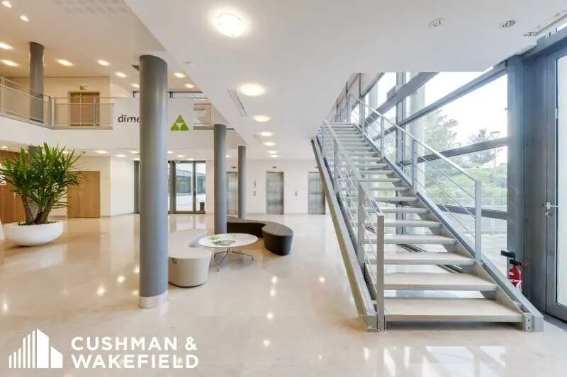 3 Rue Saarinen, Rungis à louer Hall d’entrée– Image 1 sur 13