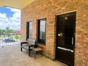 10221 Desert Sands St, San Antonio, TX à louer Photo intérieure– Image 2 sur 8