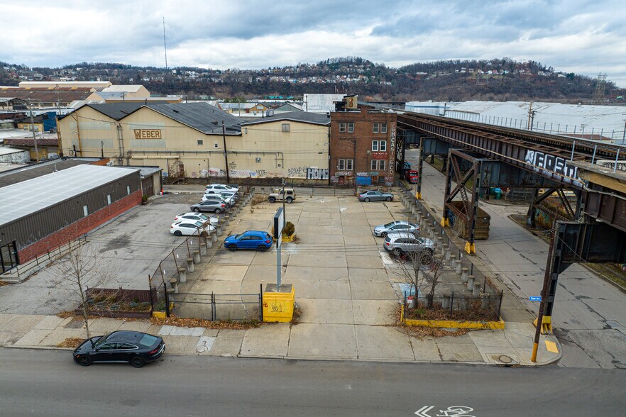 Strip District - Redev/Invest/Occupy portefeuille de 4 biens à vendre sur LoopNet.fr - Aérien – Image 2 sur 6
