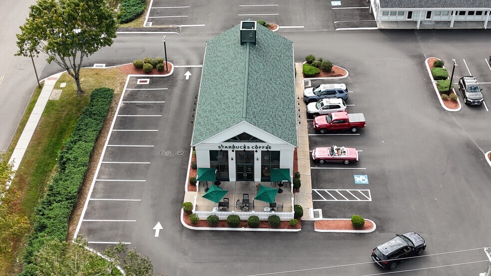 12 Coogan Blvd, Mystic, CT à louer - Photo de l’immeuble – Image 3 sur 3