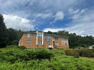 Plus de détails pour 381 Hopmeadow St, Simsbury, CT - Bureau/Médical à louer