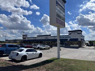 Plus de détails pour 8142 Shin Oak Dr, San Antonio, TX - Local commercial à louer
