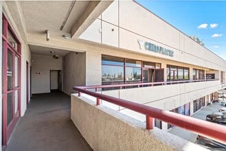 8811 Garvey Ave, Rosemead, CA à louer Photo de l’immeuble– Image 1 sur 21