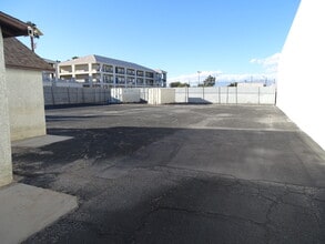 2110 W Bonanza Rd, Las Vegas, NV à louer Autre– Image 1 sur 30