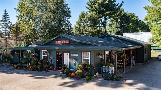 E2076 King Rd, Waupaca, WI à vendre - Photo principale – Image 1 sur 6