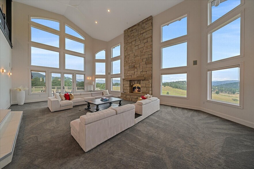 4213 Nambe Rd, Indian Hills, CO à vendre - Photo de l’immeuble – Image 3 sur 26