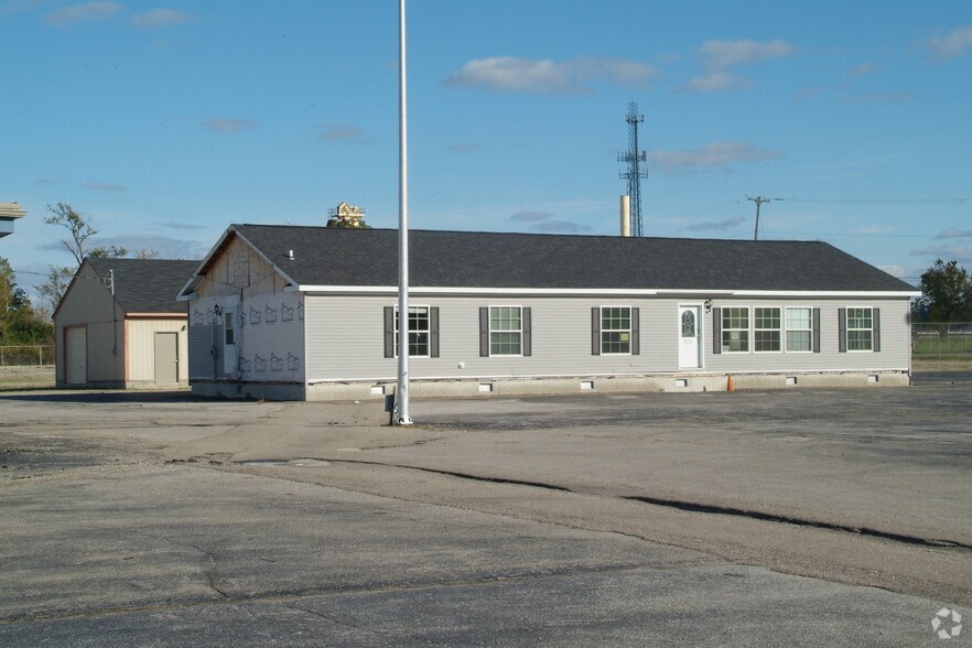 4057 S Dort Hwy, Burton, MI à vendre - Photo de l’immeuble – Image 3 sur 4