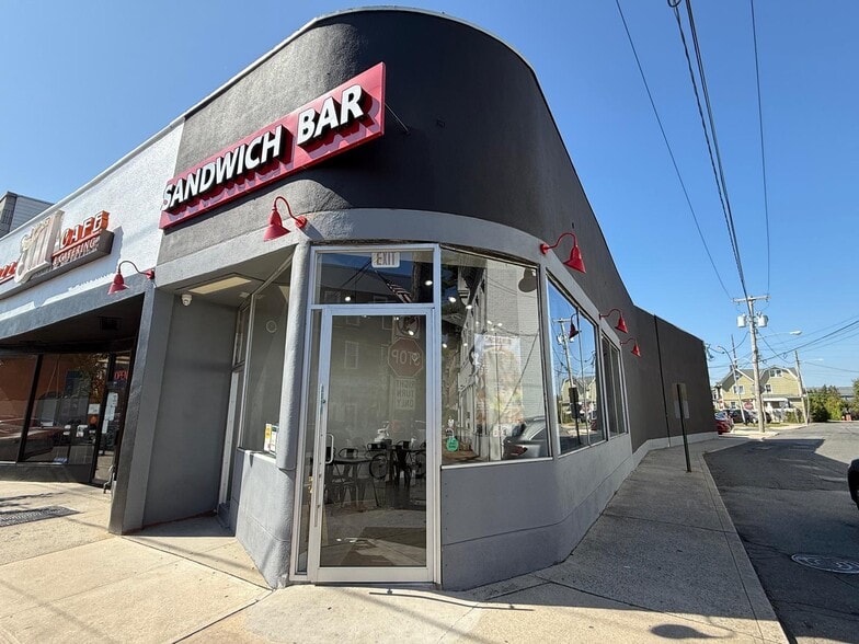 346 Central Ave, Lawrence, NY à louer - Photo de l’immeuble – Image 1 sur 14